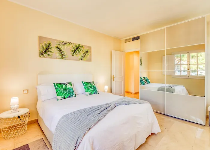 Life El Presidente Penthouse Pool View