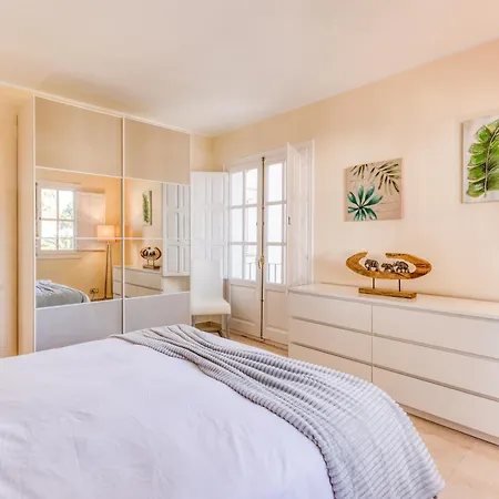 Life El Presidente Penthouse Pool View *